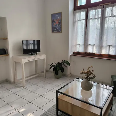 بيت للعطل La Petite Montreuillaise - Proche Riviere مونتري-بيلاي